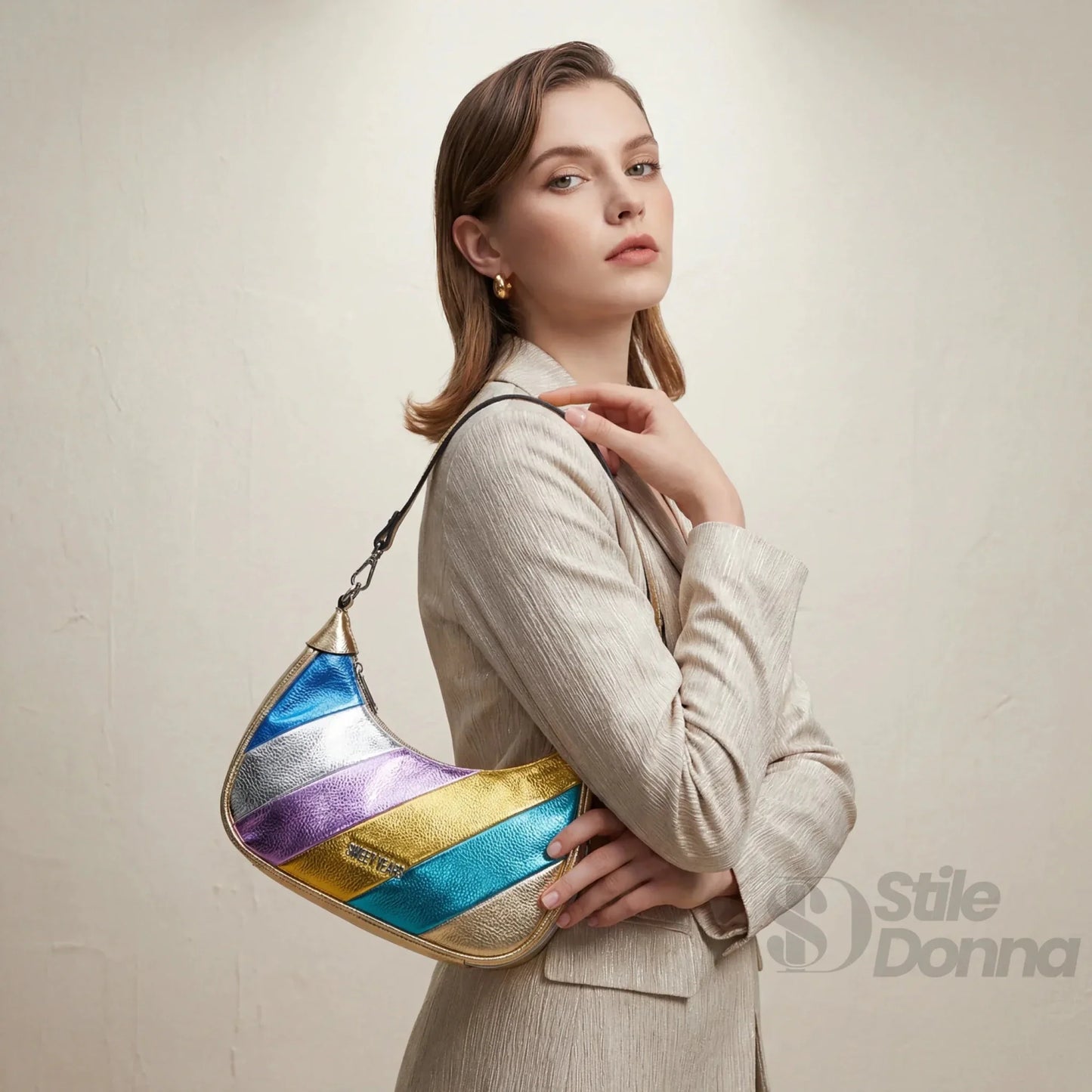 Sweet Years Borsa a Tracolla Righe Rainbow Metallic in Ecopelle