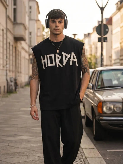 T-Shirt Tank Nera Boxy Fit 200g con tagli a vivo