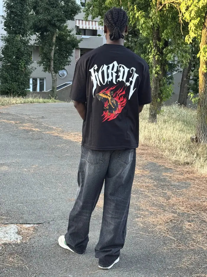 T-shirt boxy fit shirt nera 100% cotone Gotic Flame