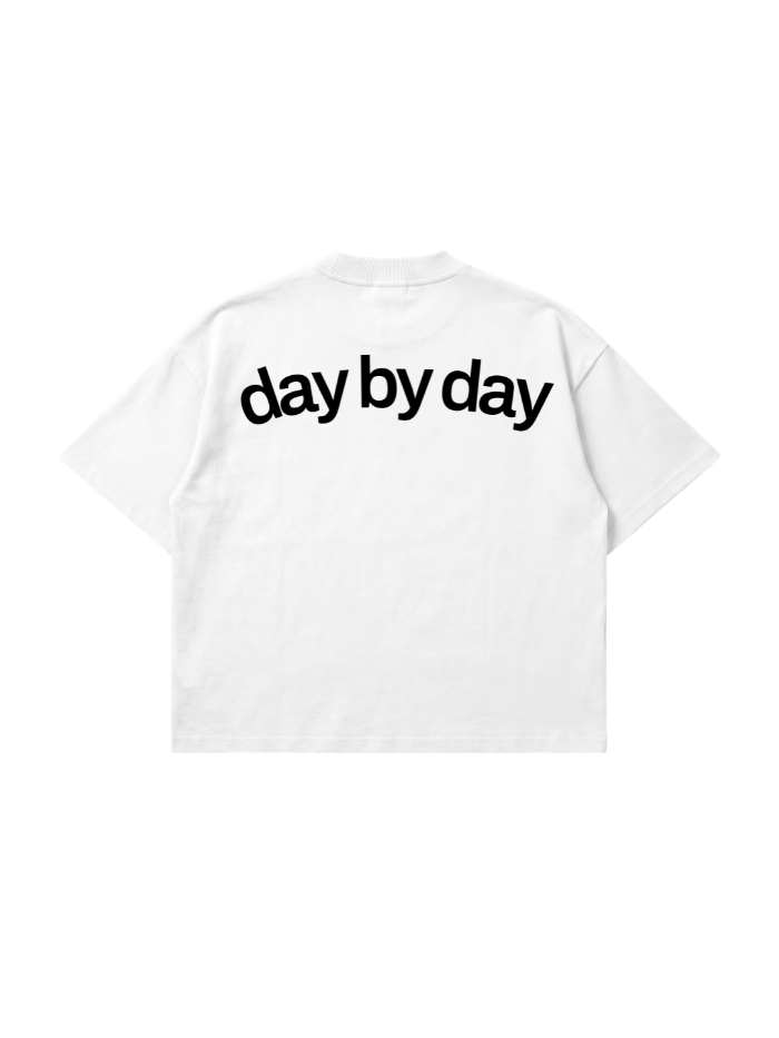 T-shirt Bianca Boxy Fit "Step By" 200gsm Made in Italy | Horda Brand