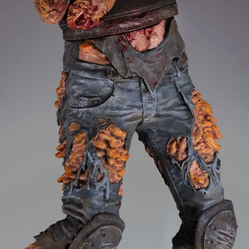 Dark Horse Deluxe: The Last Of Us 2 „Armored Clicker“ Actionfigur Statue 20cm