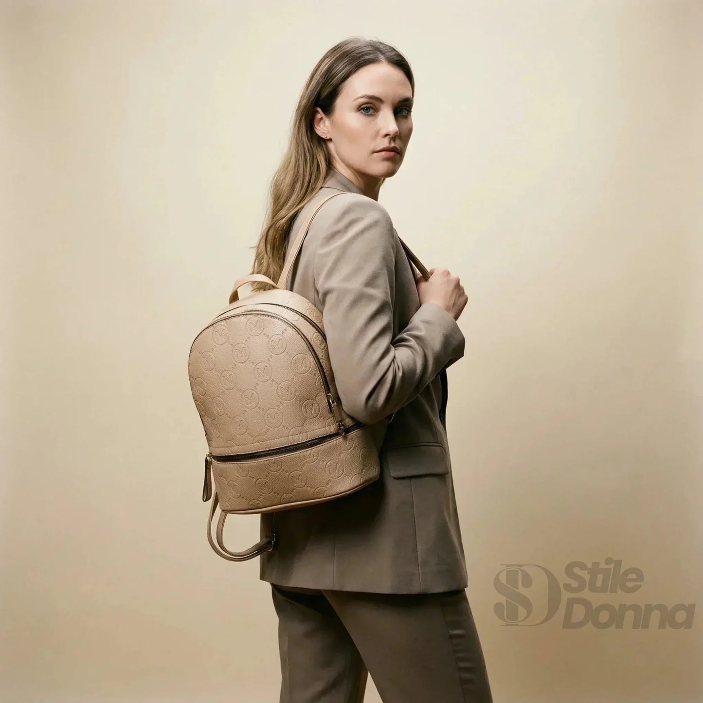 Stile Donna Bags - Zaino Beige e Nero con Monogramma
