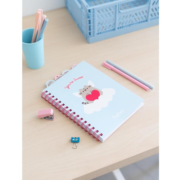 Notizbuch A5 (Pusheen the Cat Purrfect) Love Collection Ringbuch Gepunktet Unterteilt in Abschnitte mit 4 Trennern und Weichem Einband, 160 Seiten | Schulbedarf, Persönliches Tagebuch