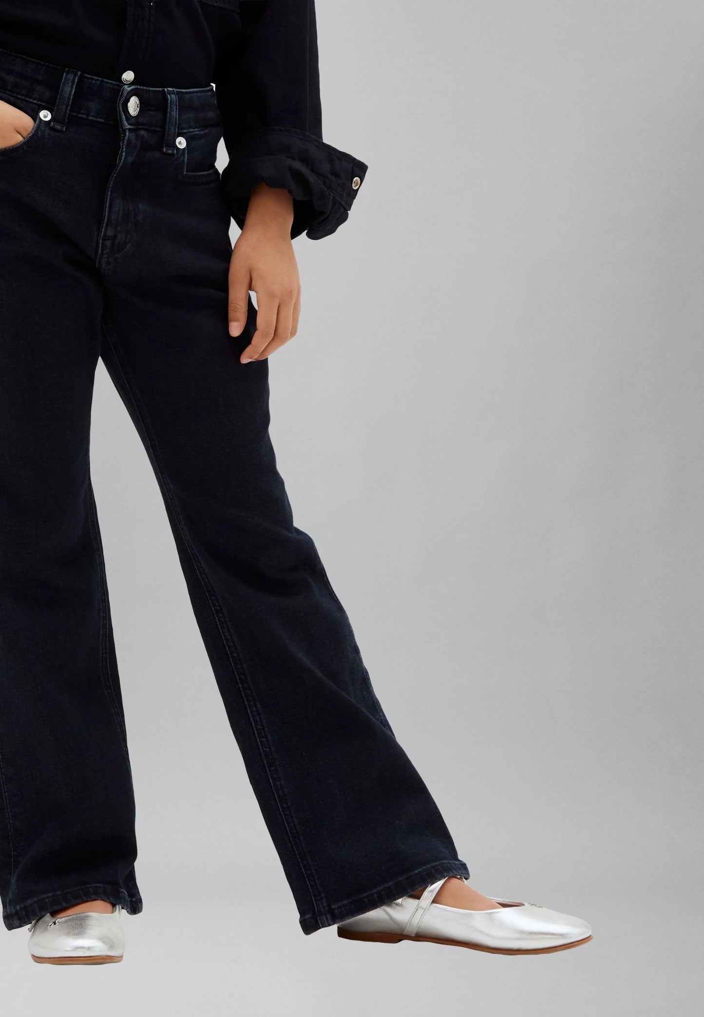 Calvin Klein pantalone jeans ragazza Flare Ess LVCKSJC03G 1BK blu