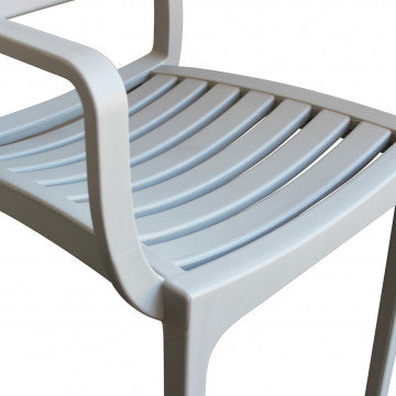 Stapelbarer Sessel Eveline aus Polypropylen – Maße: 58,5x55,2x84cm
