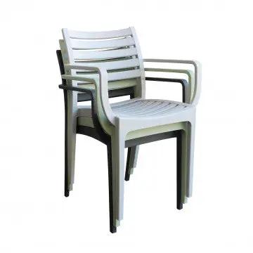 Stapelbarer Sessel Eveline aus Polypropylen – Maße: 58,5x55,2x84cm