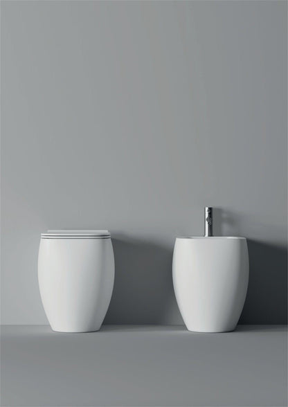 Alice Ceramica sanitari filomuro serie Nur senza brida con sedile softclose