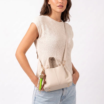 Coconuda Borsa a Mano in Ecopelle Goffrata con Charm Decorativo e Tracolla