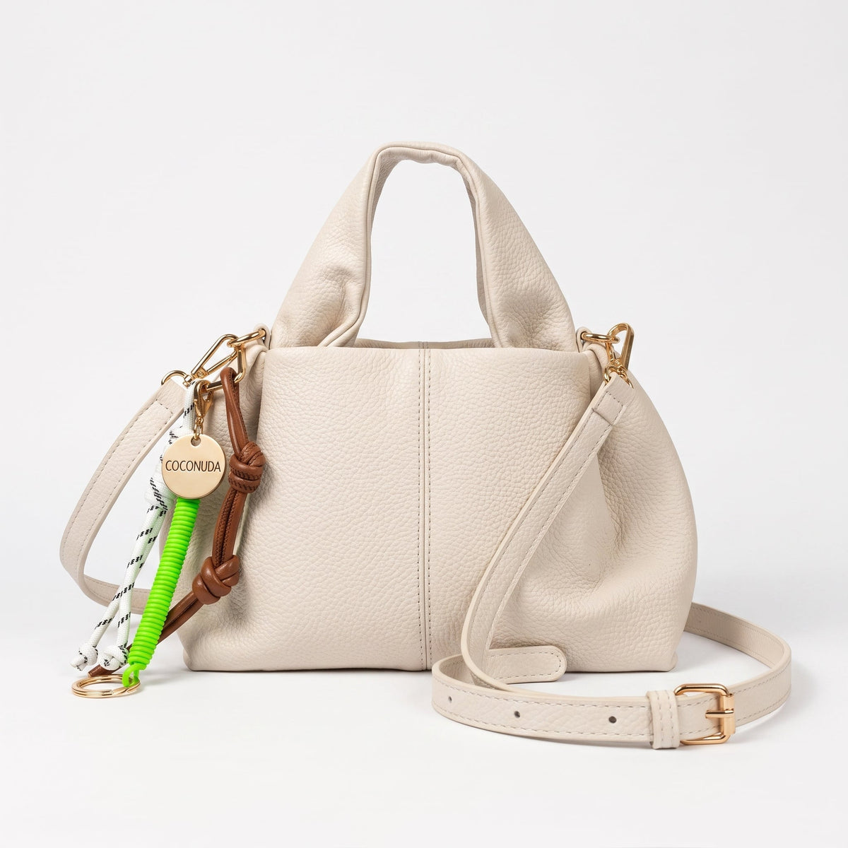 Coconuda Borsa a Mano in Ecopelle Goffrata con Charm Decorativo e Tracolla