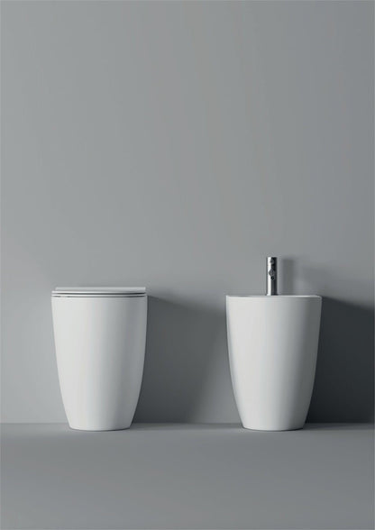Coppia Sanitari filomuro senza brida con coprivaso soft-close  FORM H50 Alice Ceramica