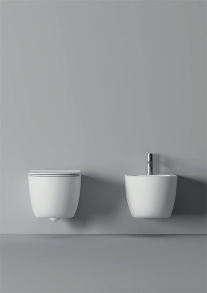 Coppia sanitari sospesi  serie UNICA 50  senza brida con sedile softclose