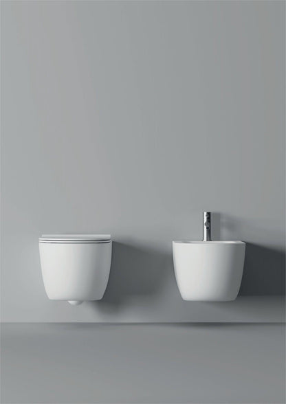 Coppia sanitari sospesi serie UNICA 55 senza brida con sedile softclose