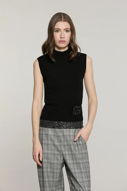 Relish Maglia OPERATOR senza maniche collo alto con fondo paillettes più cintura fiore con strass DRA2602637023 nera