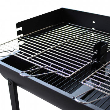 Barbecue a carbonella Wisconsin con struttura in acciaio verniciato nero