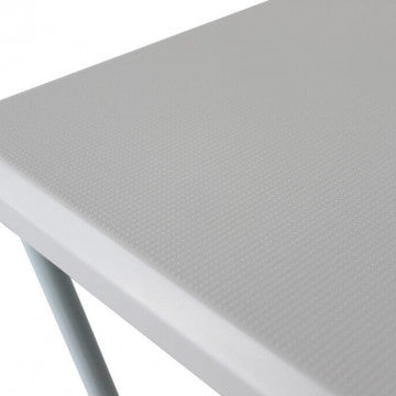 Tavolino in PVC e acciaio con struttura tubolare verniciata bianca