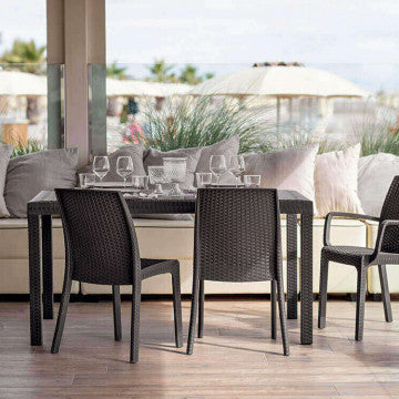Poltrona Indiana - Sedia per esterni in wicker con struttura plastica stampata, dimensioni cm 57 x 59 x 86 h.