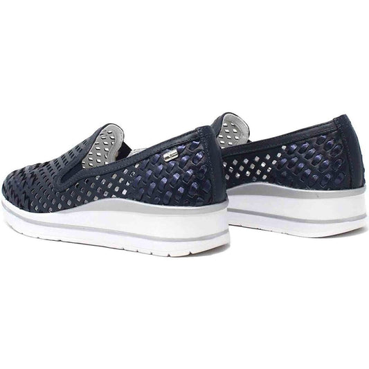 Blauer Loafer