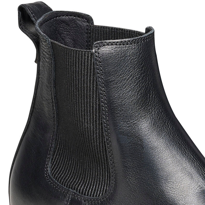 Highwood Slipper aus schwarzem Leder