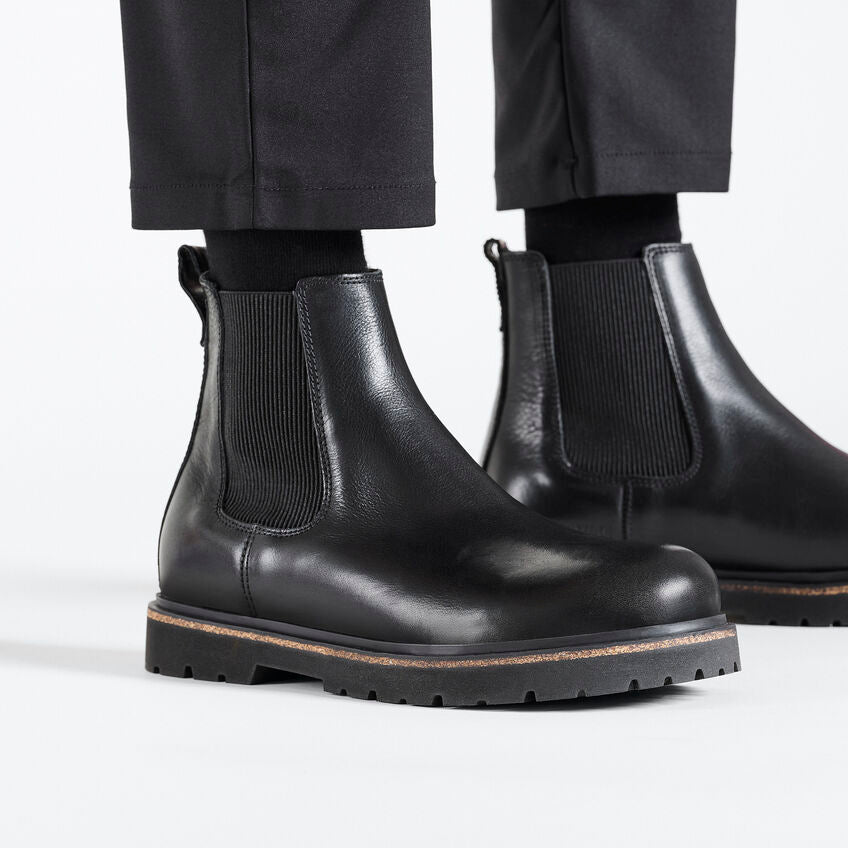 Highwood Slipper aus schwarzem Leder