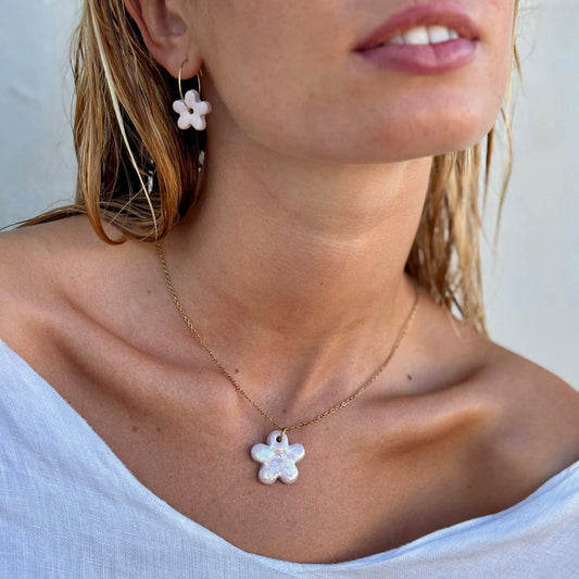 Lillium | Handcrafted pearl-pink floral ceramic necklace