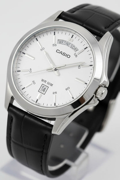 Casio MTP-1370L-7A – Orologio uomo in pelle, quadrante Argento