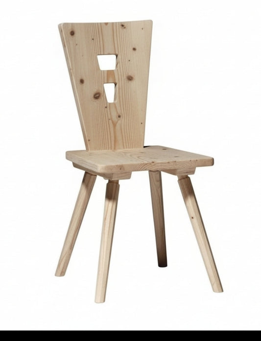 Sedia Tirolese in Legno Massello per Contract Hospitality