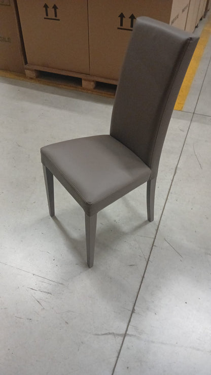 Sedia jesi  in ecopelle per bistrot gamba legno ecopelle tortora jesi