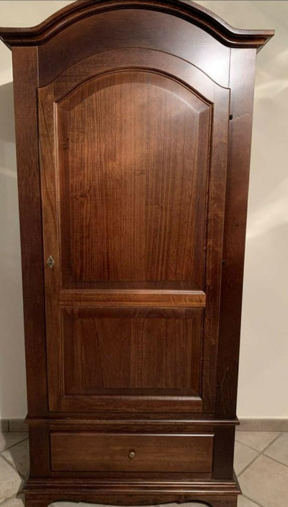Armadio con 1 anta 1 cassetto appendiabiti con bastone in legno massello e mdf con rifinitura in noce lucido 96x56x196 H