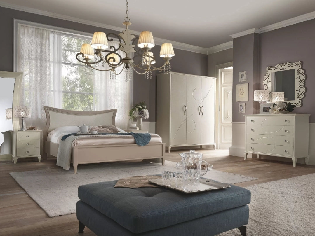 GEFORMTES DOPPELBETT TAUBEHOLZ