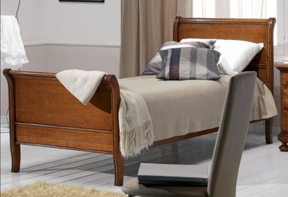 Einzelbett im Boots-Design aus Massivholz