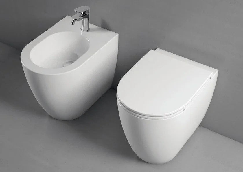 Sanitari Azzurra Comoda filo muro a terra wc + bidet e sedile soft-close in ceramica