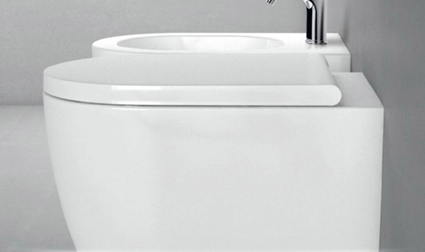 Sanitari Azzurra Comoda filo muro a terra wc + bidet e sedile soft-close in ceramica
