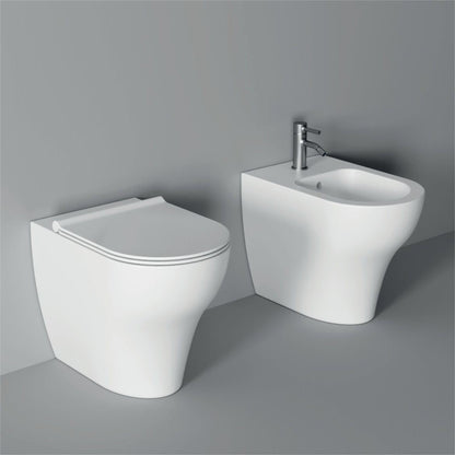 Set sanitari a terra filomuro senza brida con coprivaso MODELLO unica di  Alice Ceramica