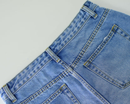 Pantaloncini di jeans strappati, super sottili  a vita alta