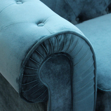 Chesterfield-Sofa aus blauem oder taupefarbenem Samt mit Kapitonierung