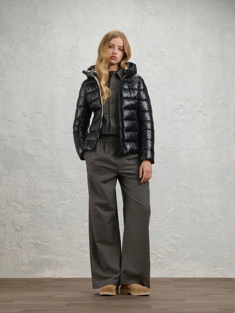 Blauer Piumino con Cappuccio 26WBLDC02070-006648 999 Donna Nero